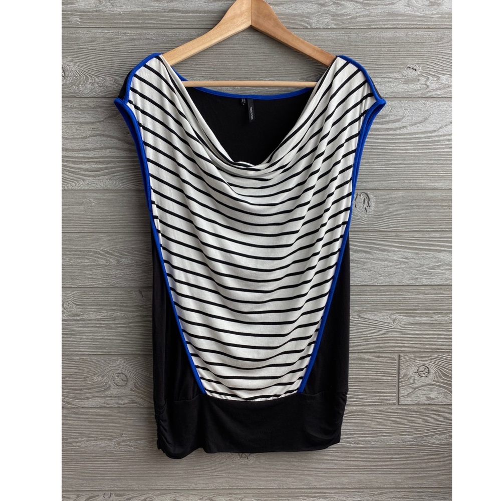 Bateau neck top size small